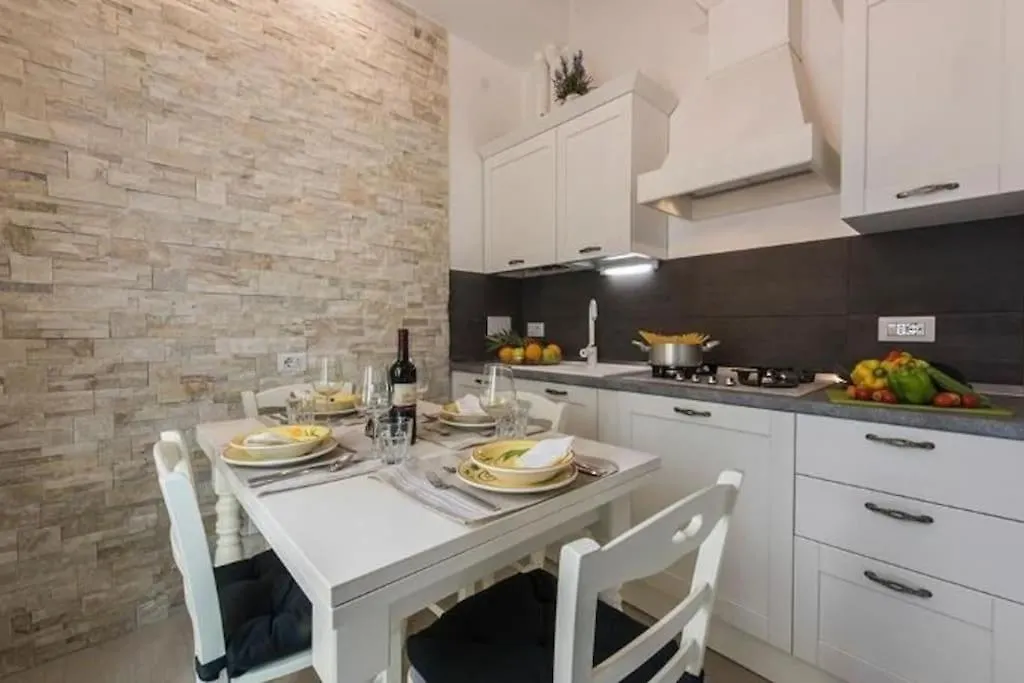 דירות פירנצה Little Box House
