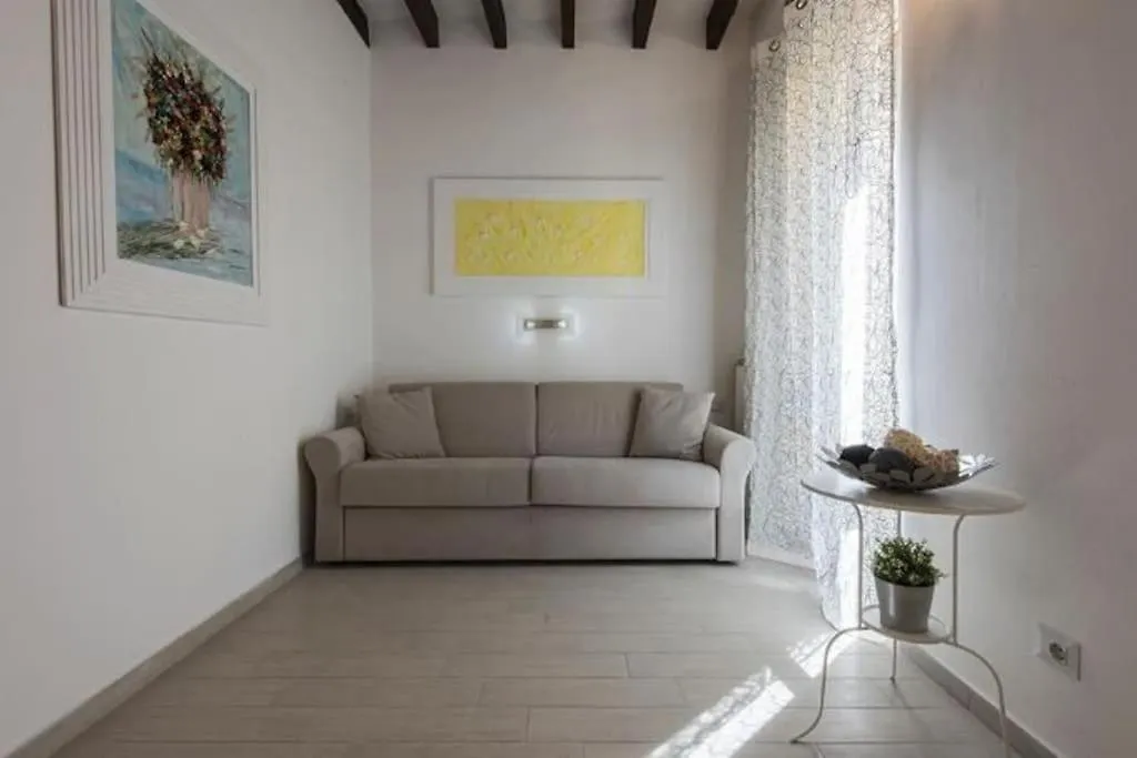 דירות פירנצה Little Box House